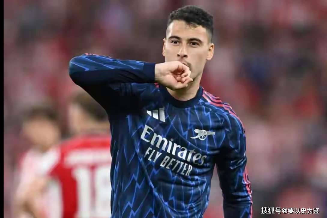 枪手新星闪耀欧冠夜，板凳奇兵力挽狂澜，争冠之路道阻且长